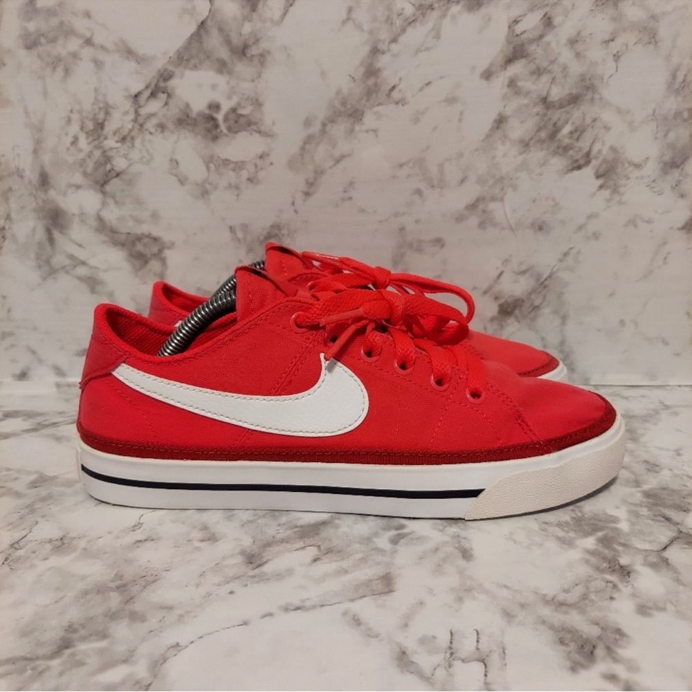 Pre-owned 2021 nike court legacy low